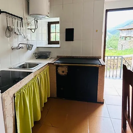 Casa De Aldea Funsiquin Holiday home Gedrez