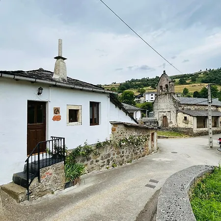 Casa De Aldea Funsiquin Holiday home *